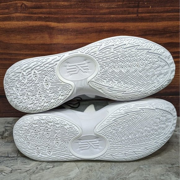 Nike Kyrie Low 5 Men\'s 11.5 White Black Wolf Grey Basketball shoes DJ6012-102 main image 7